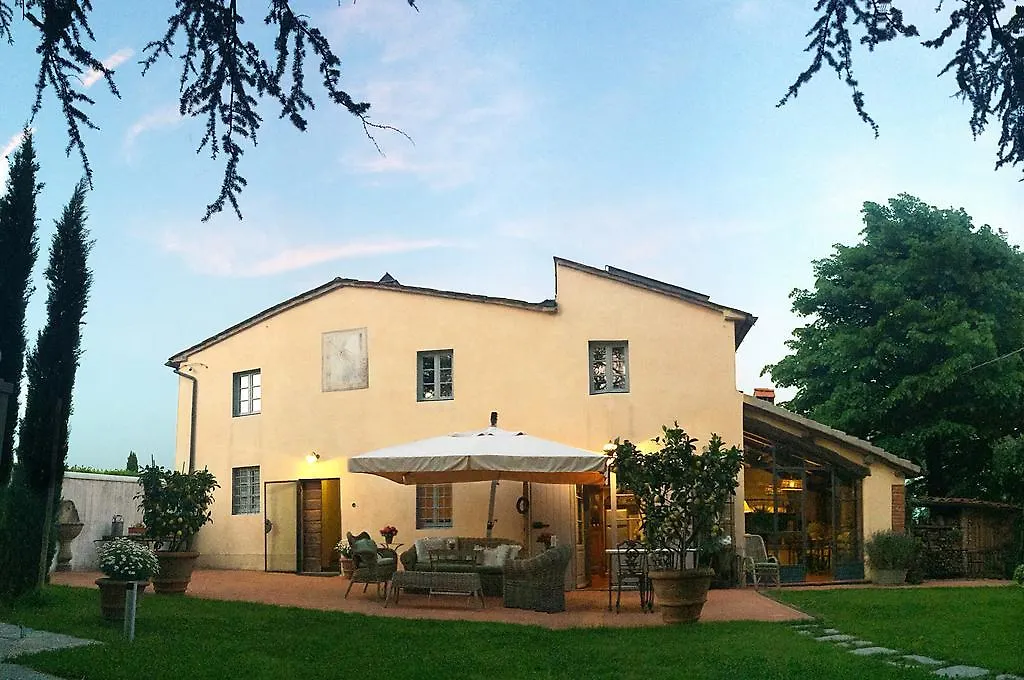 Farm stay All'Ombra Del Tiglio Villa Pistoia